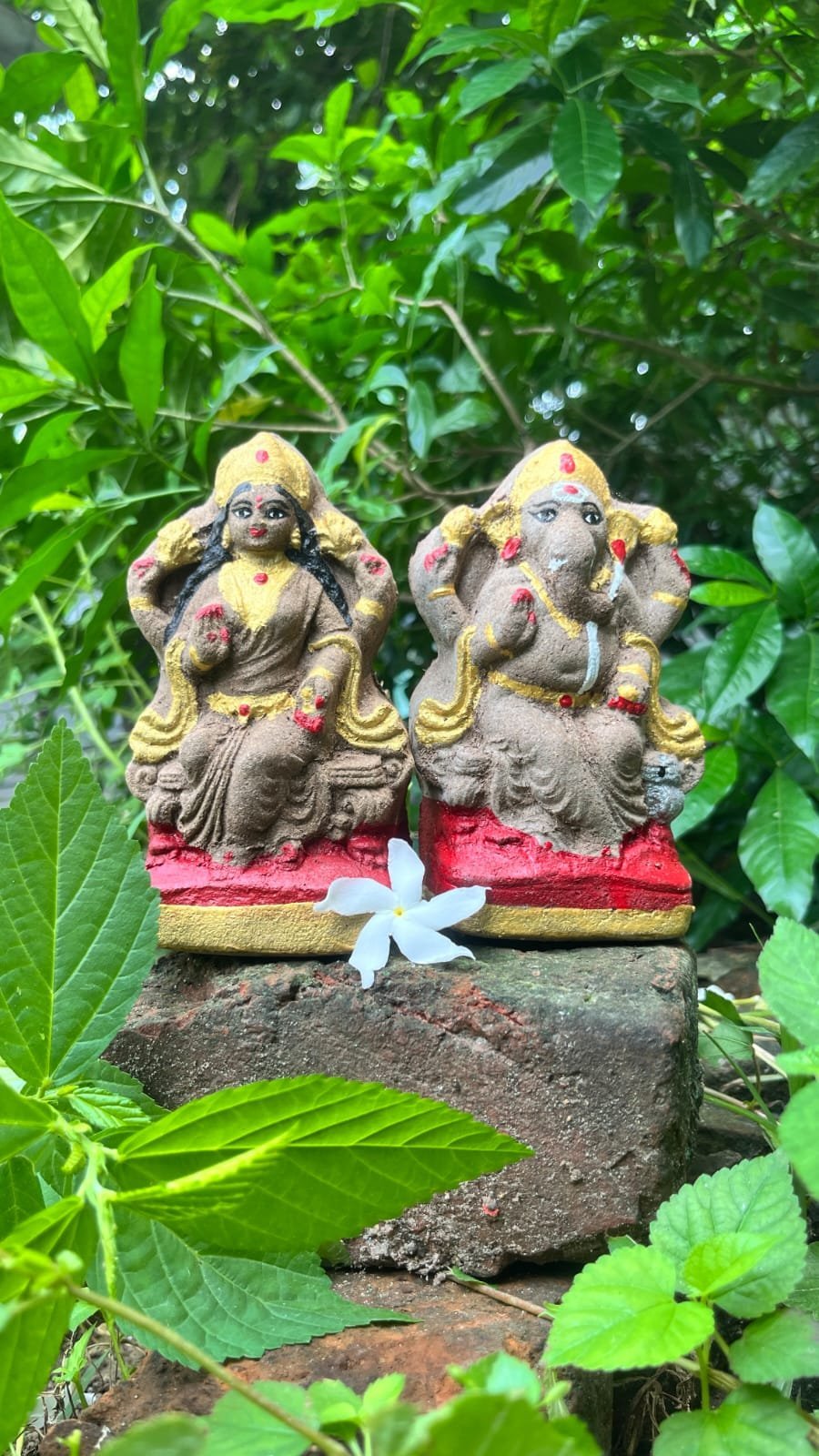 Gaumay Lakshmi - Ganesh Murti (1 Pair) - Image 5