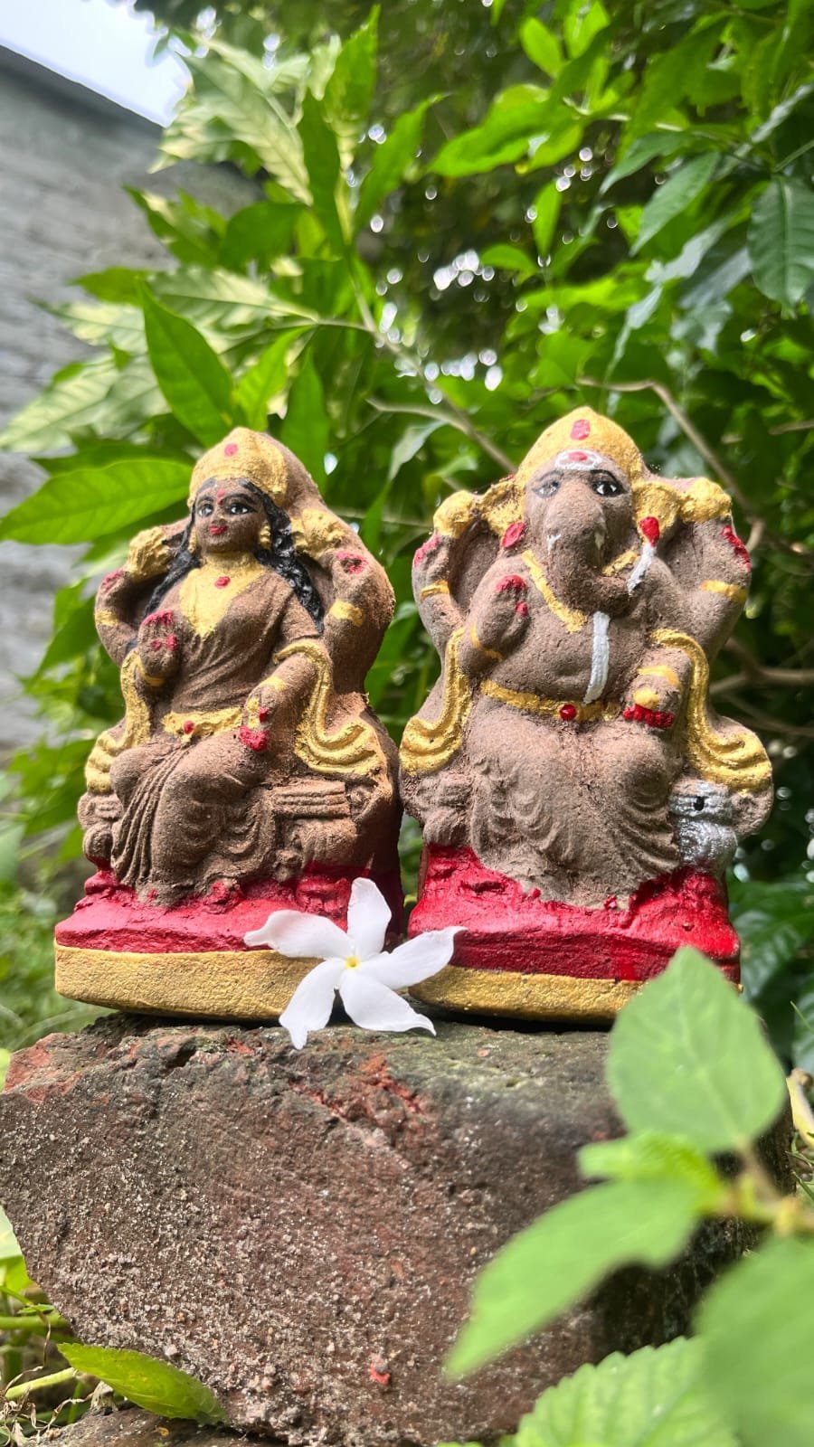 Gaumay Lakshmi - Ganesh Murti (1 Pair) - Image 3